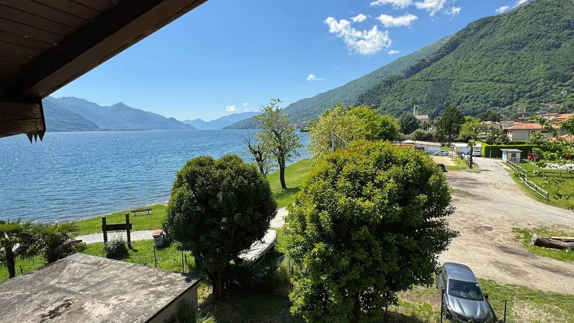 The Music Of The Lake - Lake Front With Three Bedrooms Dongo 0*,  Itália